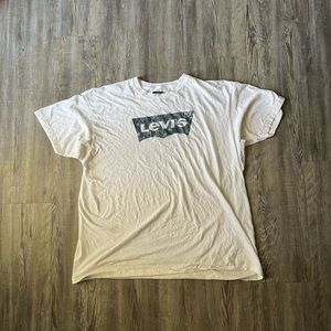 Levis T-shirt